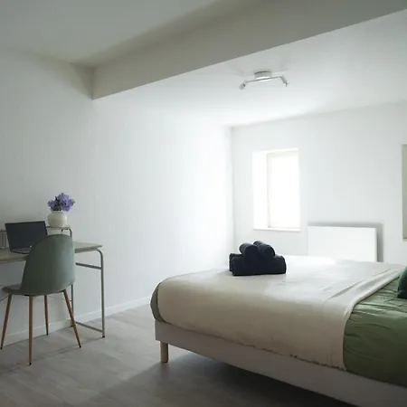 Moderne, 2 Chambre, Centre 히에레